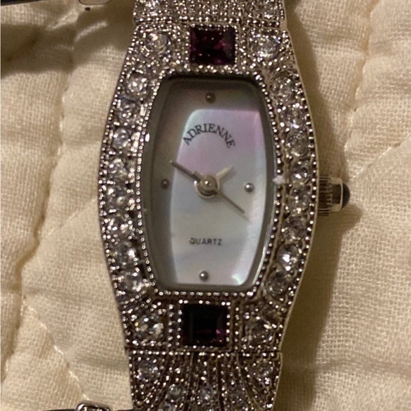 Vintage Adrienne Couture
Collection Amethyst Crystal watch - Picture 2 of 5